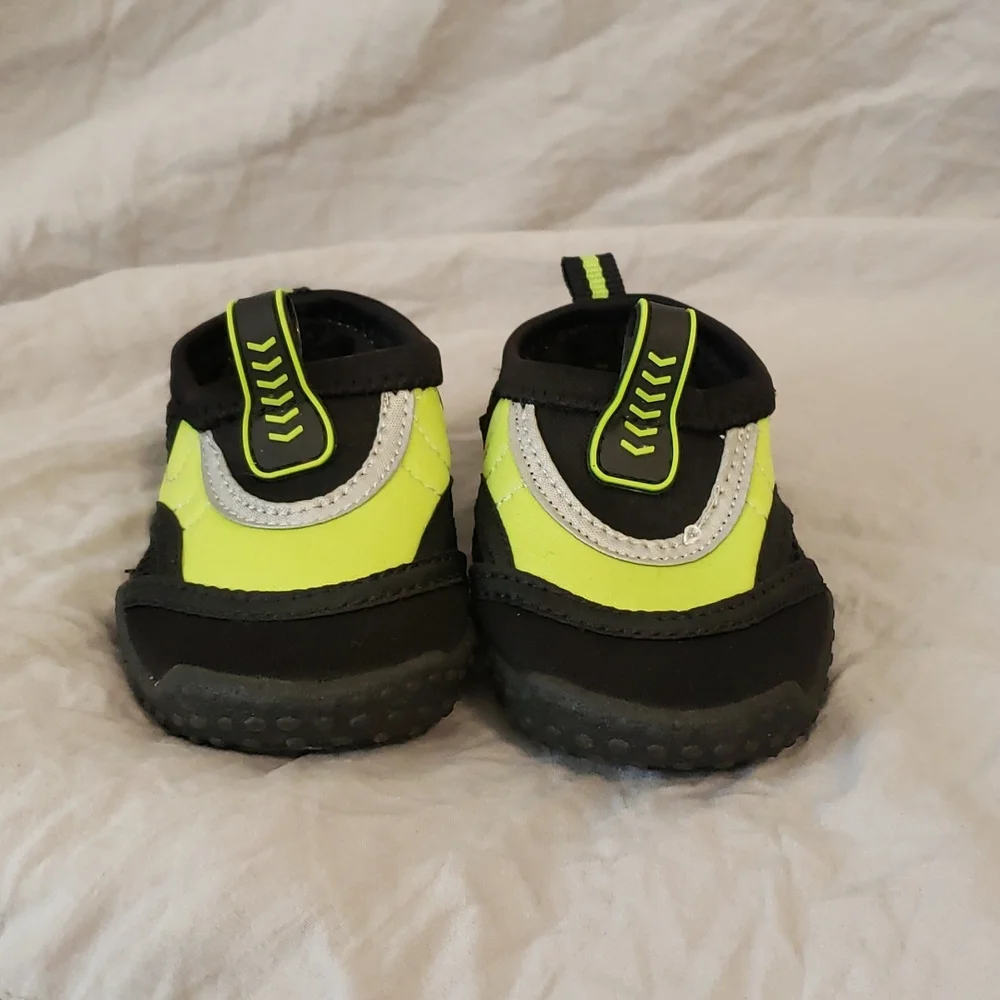 Koala Kids black yellow